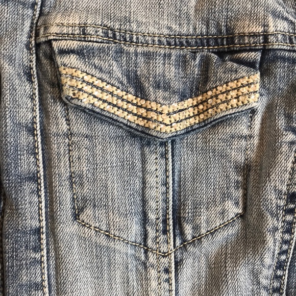 Denim jacket - Picture 3 of 4
